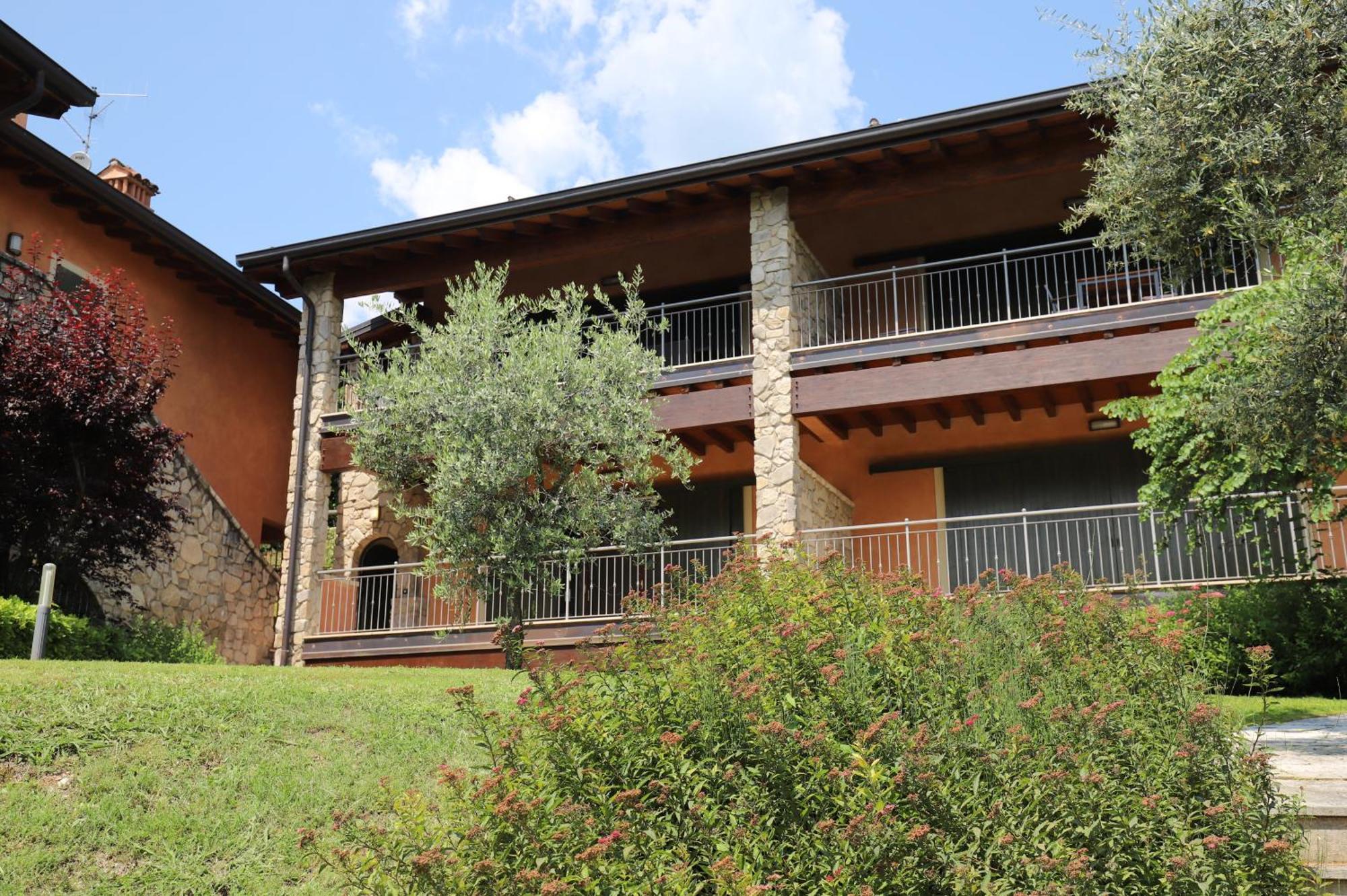 Apartments Golf Bogliaco Toscolano Maderno Exterior photo